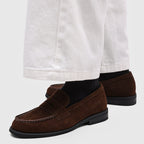 Penny-loafers i mocka för herrar med kontrastsömmar-Footwear for men-Fjallbarn