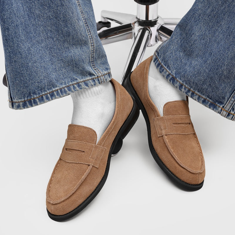 Penny-loafers i mocka för herrar med kontrastsömmar-Footwear for men-Fjallbarn