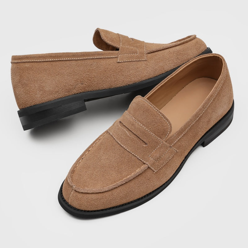Penny-loafers i mocka för herrar med kontrastsömmar-Footwear for men-Fjallbarn