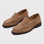Penny-loafers i mocka för herrar med kontrastsömmar-Footwear for men-Fjallbarn