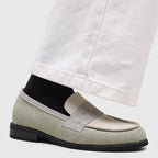 Penny-loafers i mocka för herrar med kontrastsömmar-Footwear for men-Fjallbarn
