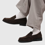 Penny-loafers i mocka för herrar med kontrastsömmar-Footwear for men-Fjallbarn