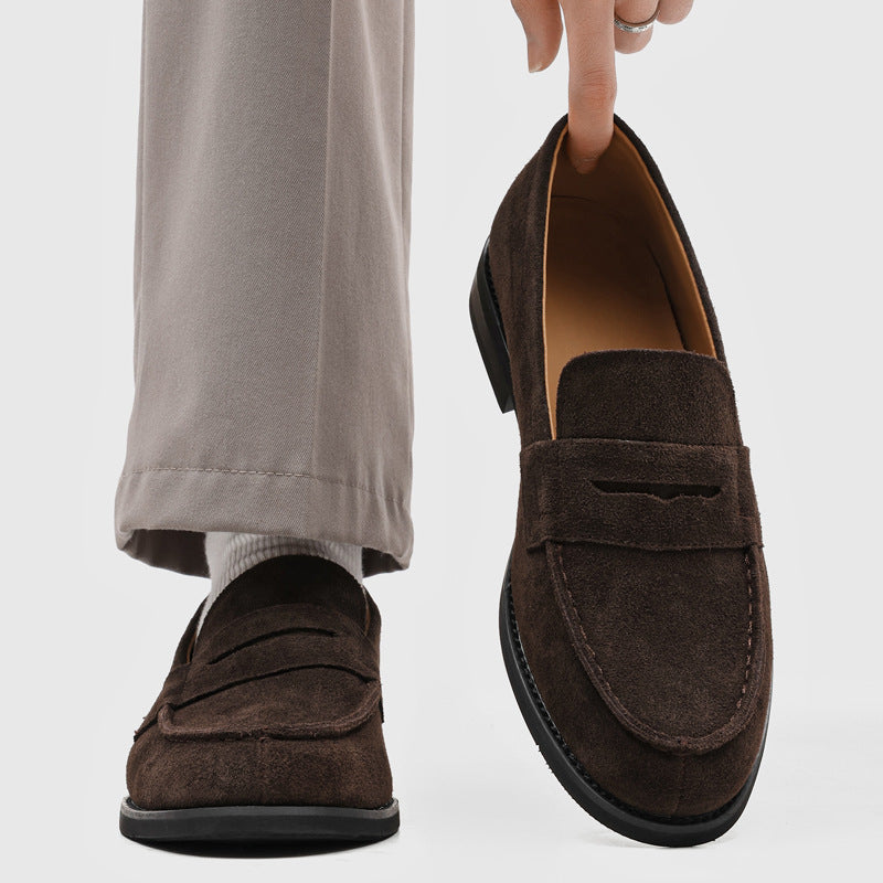 Penny-loafers i mocka för herrar med kontrastsömmar-Footwear for men-Fjallbarn