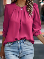 Plisserad blus med rund hals för dam-Blouses for women-Fjallbarn