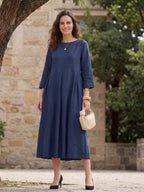 Plisserad midiklänning i linne med båthals för dam-Midi Dress-Fjallbarn