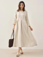 Plisserad midiklänning i linne med båthals för dam-Midi Dress-Fjallbarn