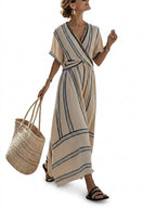 Randig maxiklänning med V-ringning för dam-Maxi Dress-Fjallbarn