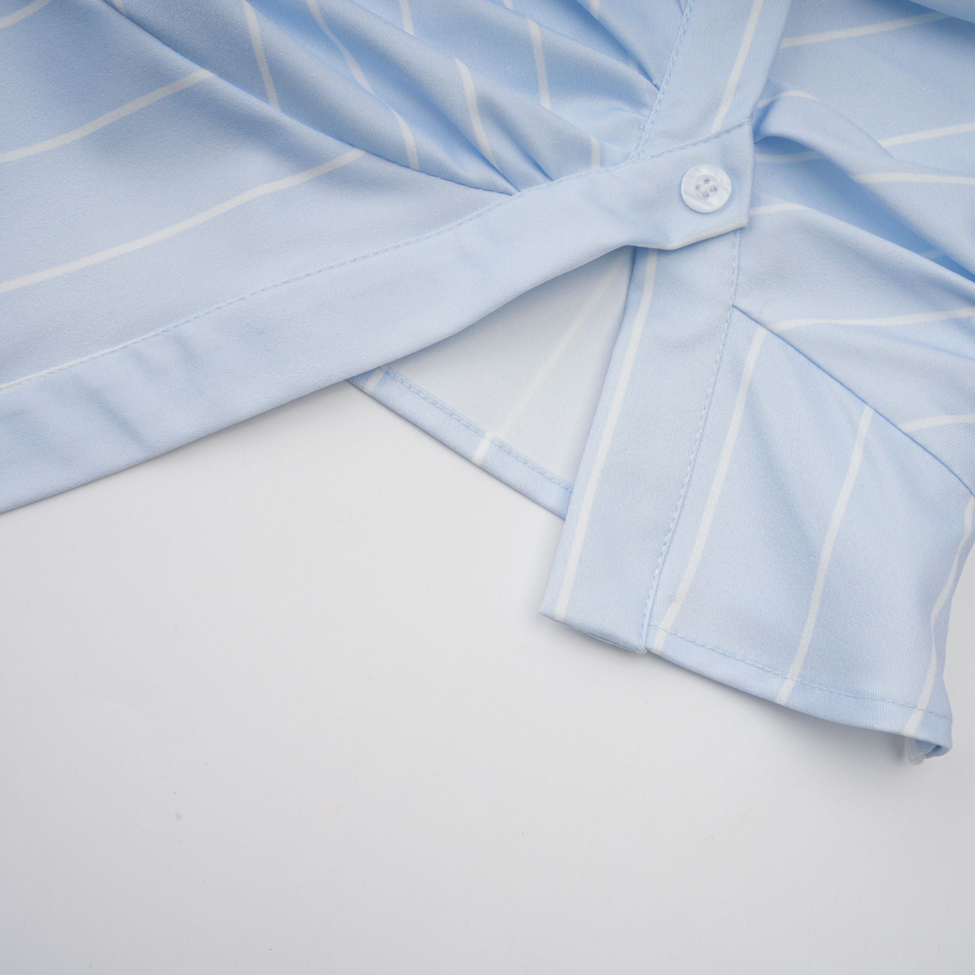 Randig off-shoulder-blus med kedjeaxlar för dam-Blouses for women-Fjallbarn