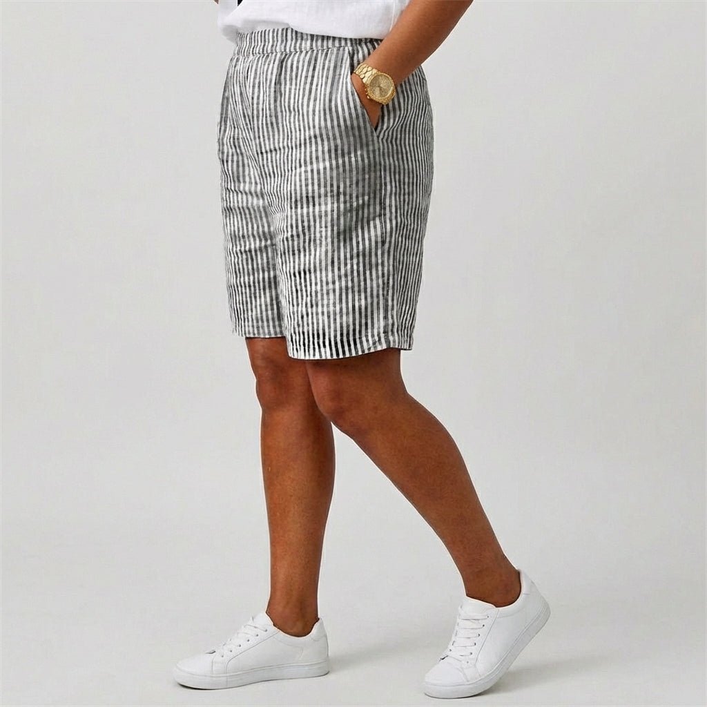 Randiga shorts med avslappnad passform för dam-Shorts for women-Fjallbarn
