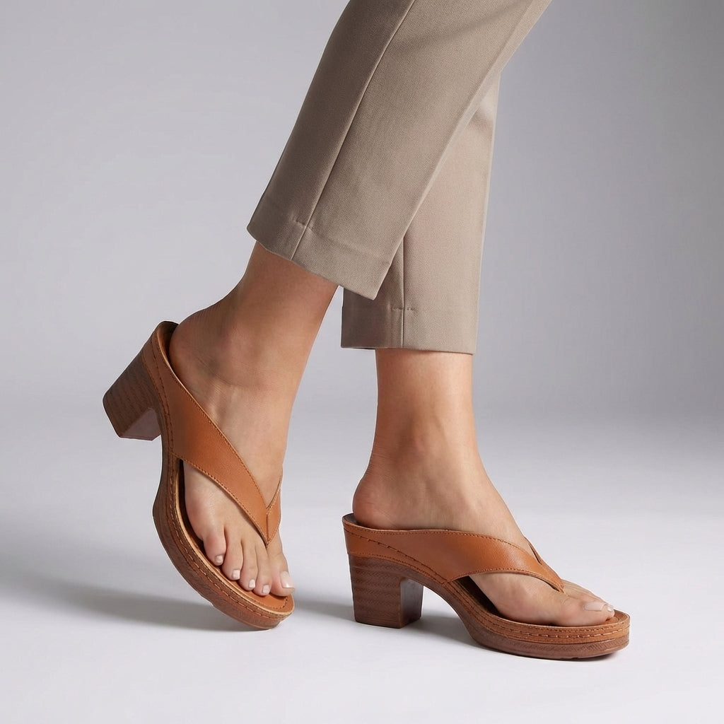 Sandaletter med blockklack och tårem för dam-Footwear for women-Fjallbarn