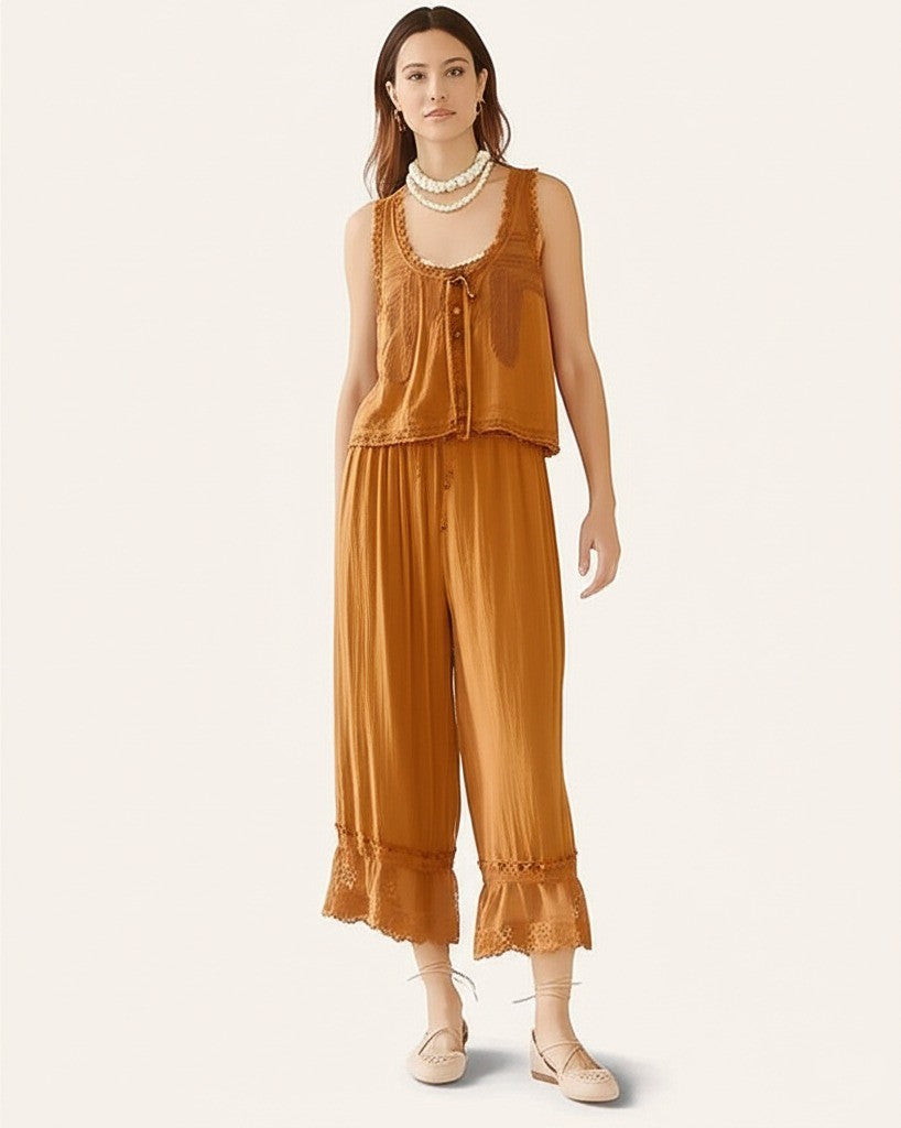 Set med spetsväst och byxor med vida ben för dam-Sets for women-Fjallbarn