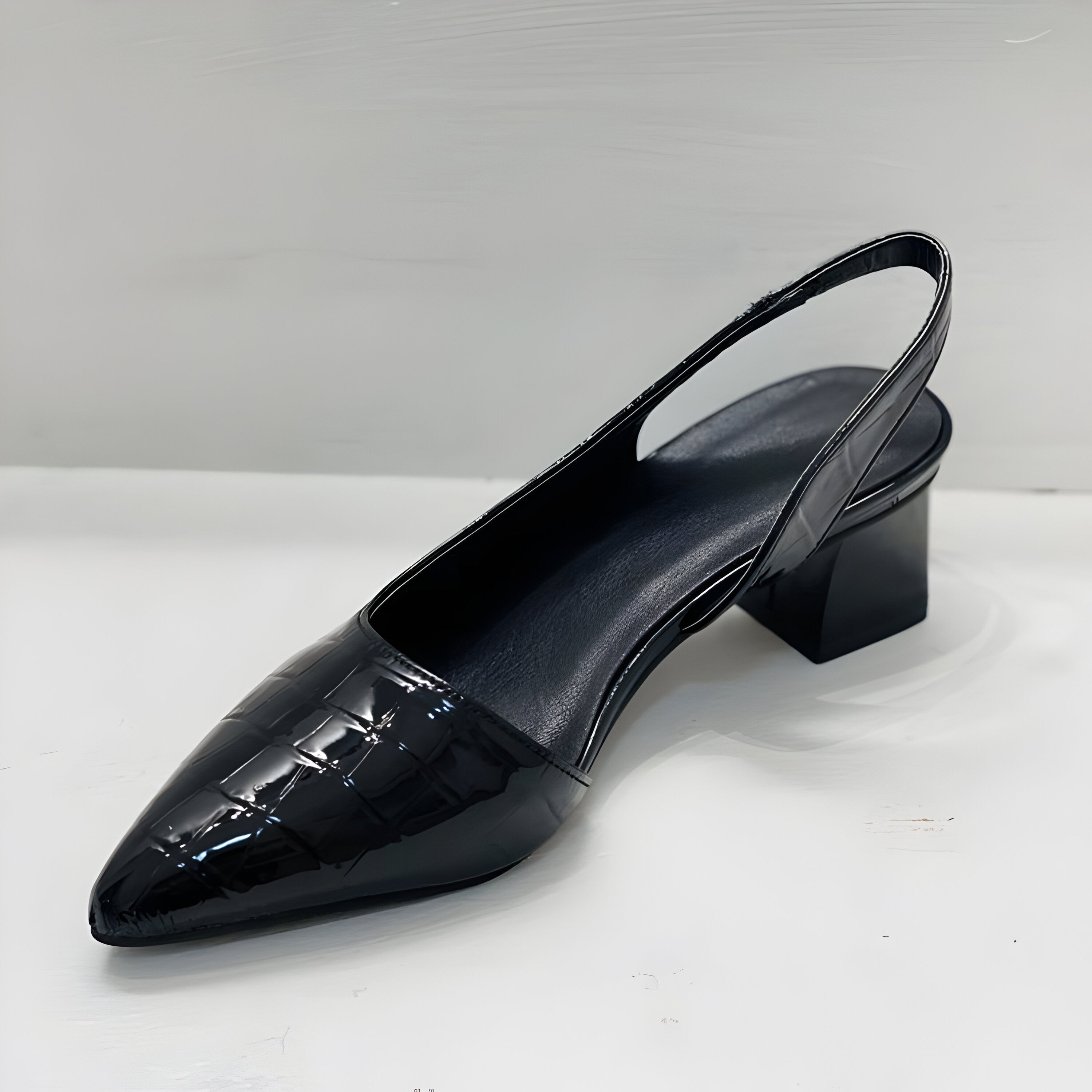 Slingback-klackskor med spetsig tå och blockklack för dam-Footwear for women-Fjallbarn