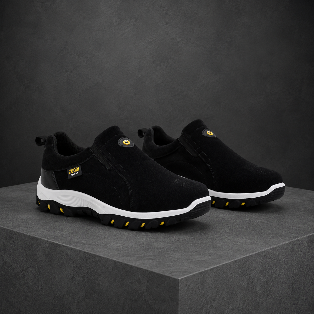 Slip-on sneakers i mocka för herrar-Footwear for men-Fjallbarn