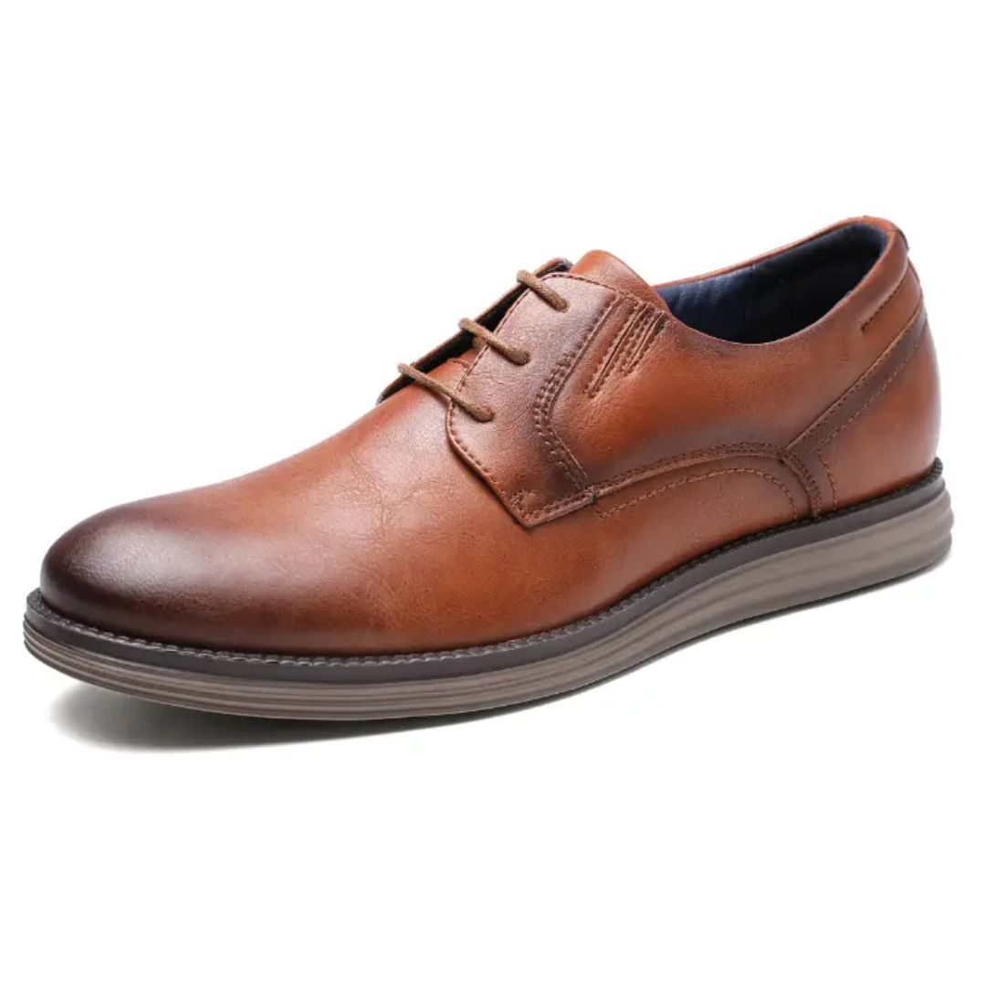 Snörskor i Derby-modell för herr med kontrasterande sula-Footwear for men-Fjallbarn