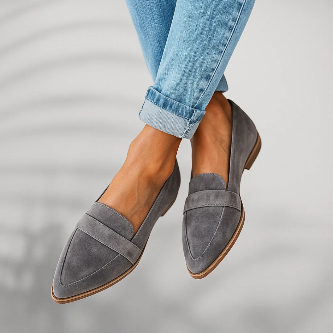 Spetsiga loafers för dam med sadelrem-Footwear for women-Fjallbarn
