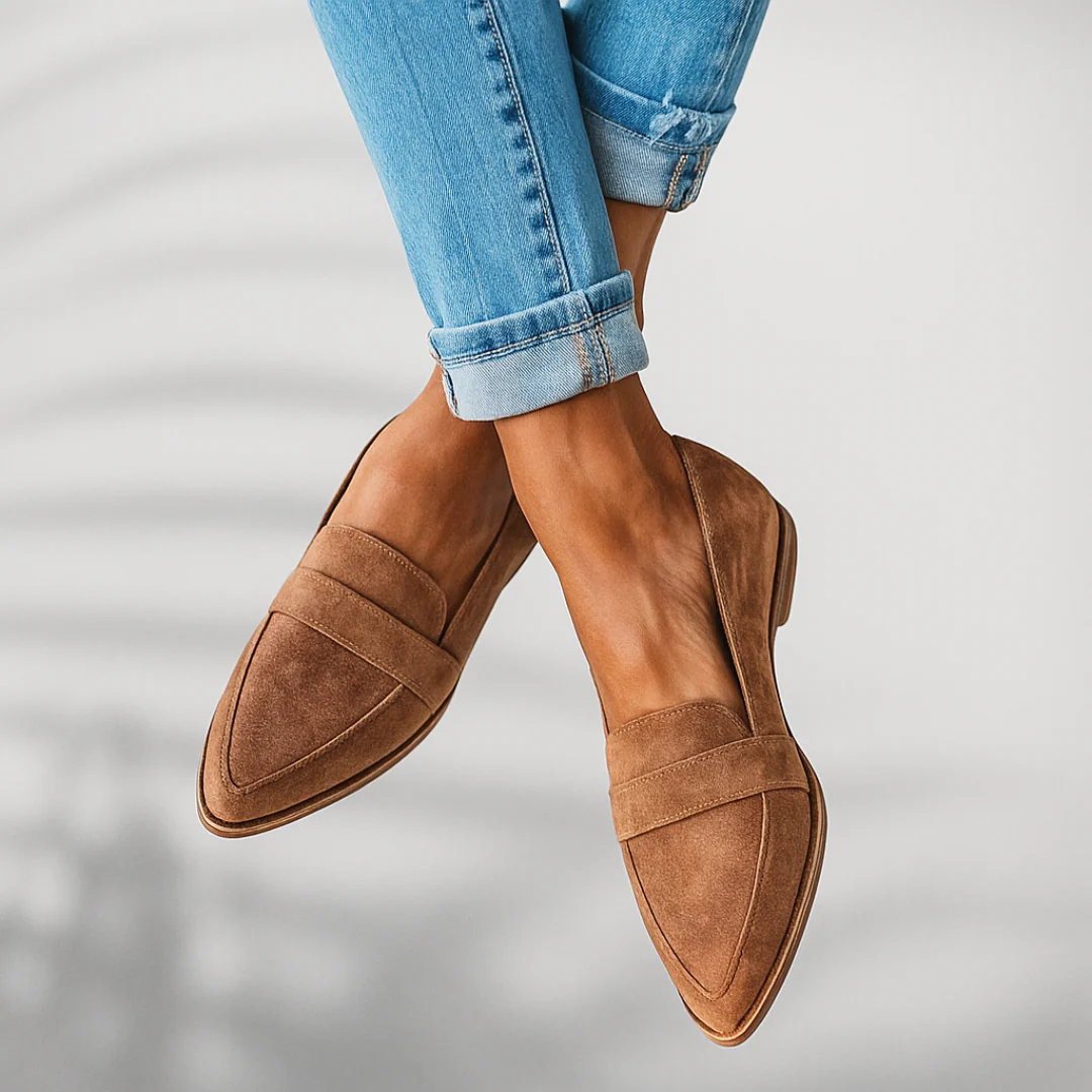 Spetsiga loafers för dam med sadelrem-Footwear for women-Fjallbarn