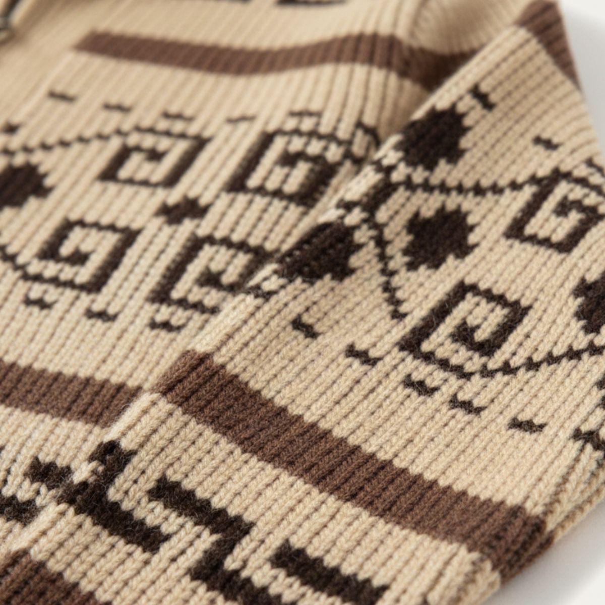 Stickad kofta med geometriskt mönster, dragkedja och sjalkrage för herrar-Cardigan for men-Fjallbarn