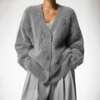 Stickad kofta med V-ringning och knäppning för dam-Jacket for women-Fjallbarn