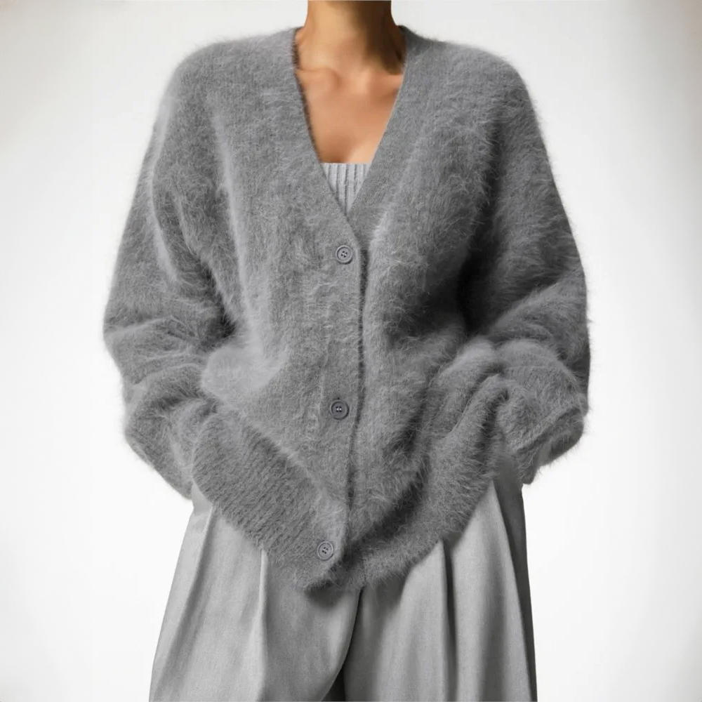 Stickad kofta med V-ringning och knäppning för dam-Jacket for women-Fjallbarn