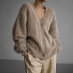 Stickad kofta med V-ringning och knäppning för dam-Jacket for women-Fjallbarn