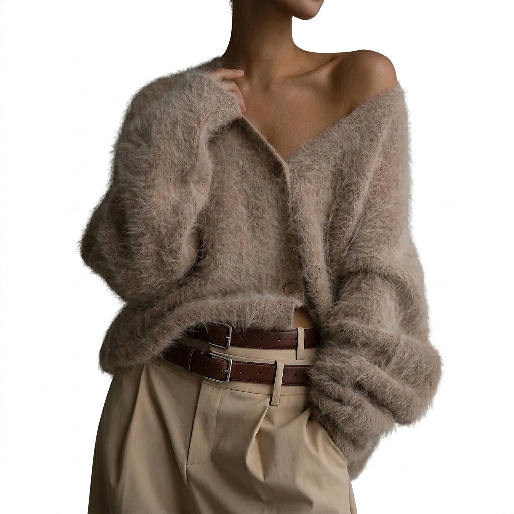 Stickad kofta med V-ringning och knäppning för dam-Jacket for women-Fjallbarn