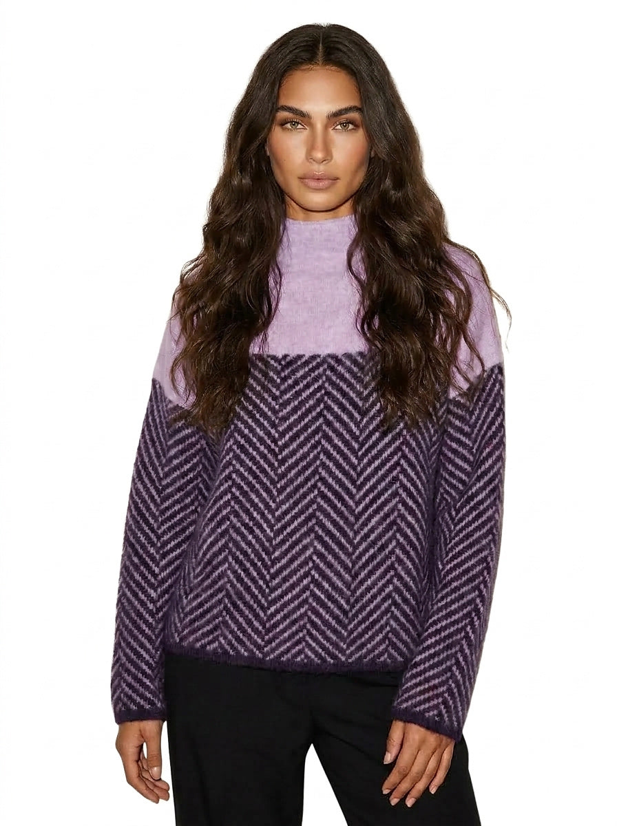 Stickad tröja med mock neck och chevronmönster för dam-Sweaters for Women-Fjallbarn