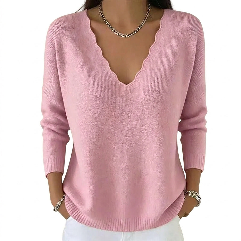 Stickad tröja med vågig V-ringning för dam-Sweaters for Women-Fjallbarn