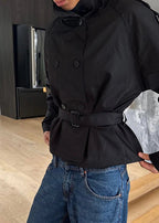 Trenchcoat för dam med bälte och knappar-Jacket for women-Fjallbarn