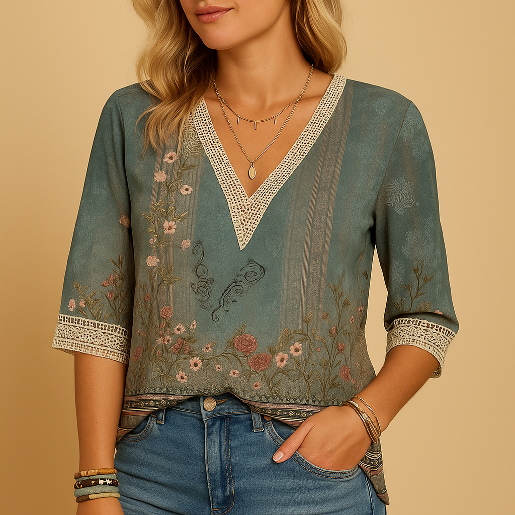 V-ringad blus för dam med virkad kant och mönstertryck-Blouses for women-Fjallbarn