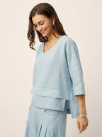 V-ringad linnetopp med lager-på-lager-fåll för dam-Tops for women-Fjallbarn