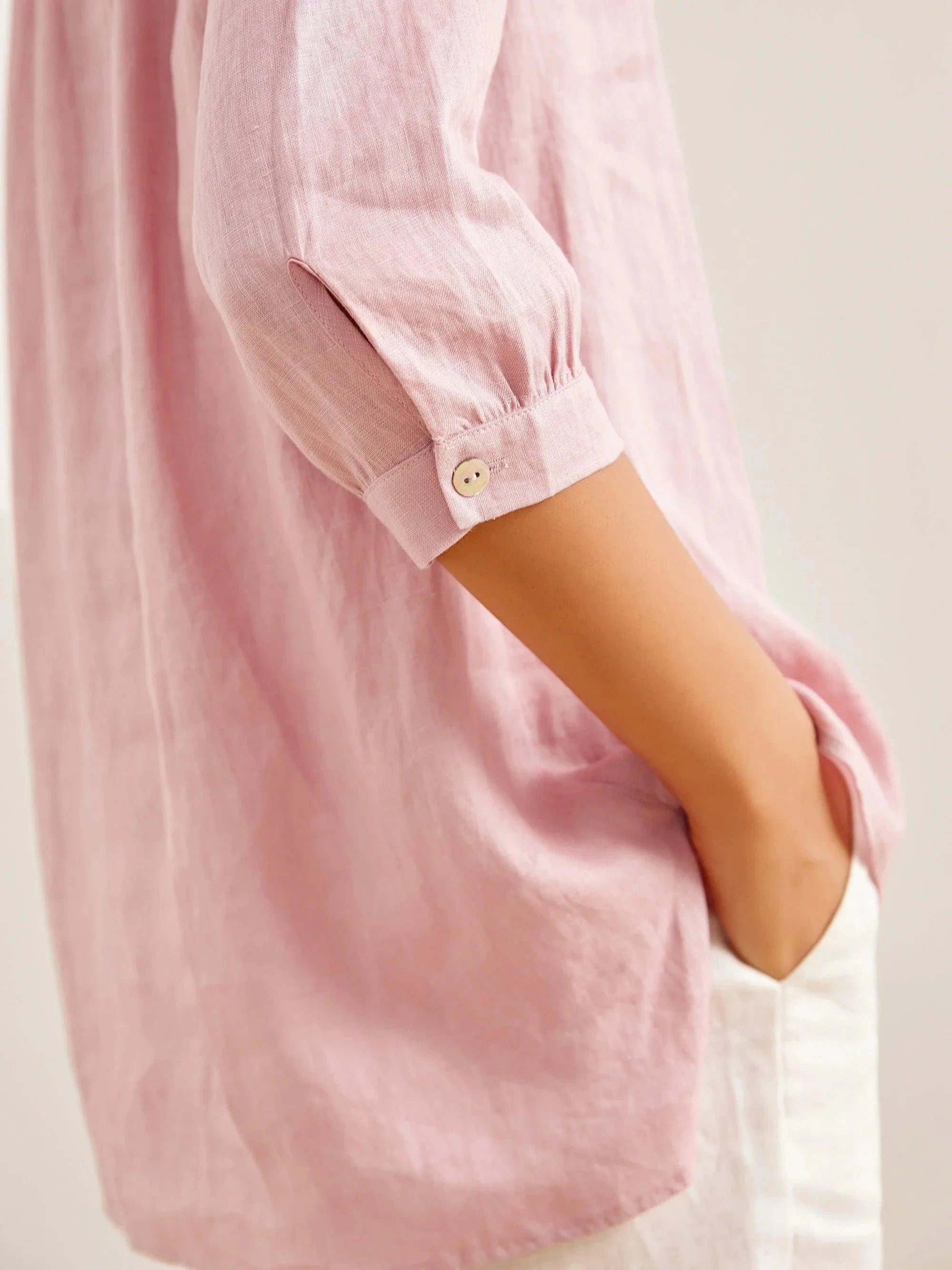 V-ringad linnetunika för dam-Shirts for women-Fjallbarn