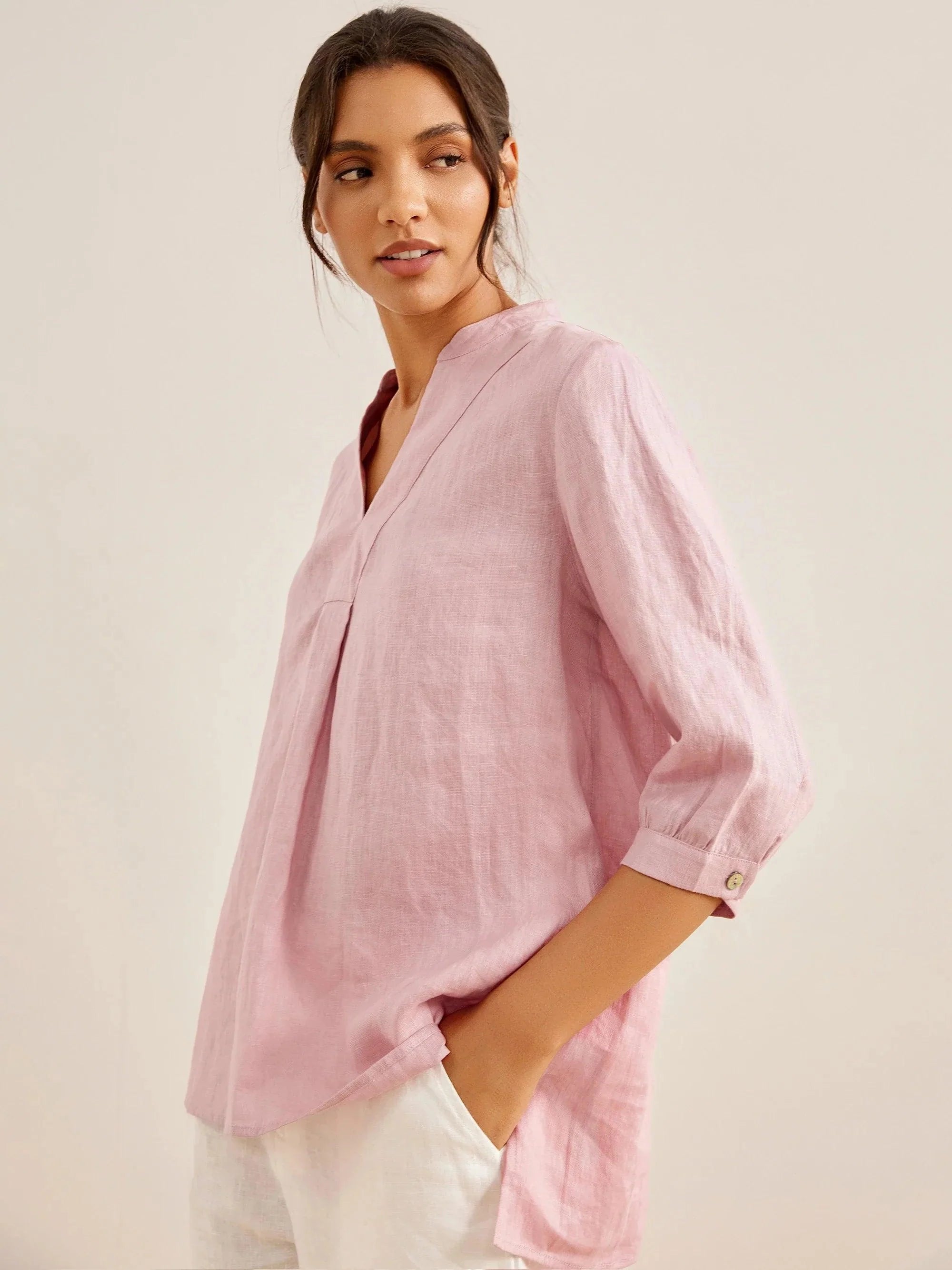 V-ringad linnetunika för dam-Shirts for women-Fjallbarn