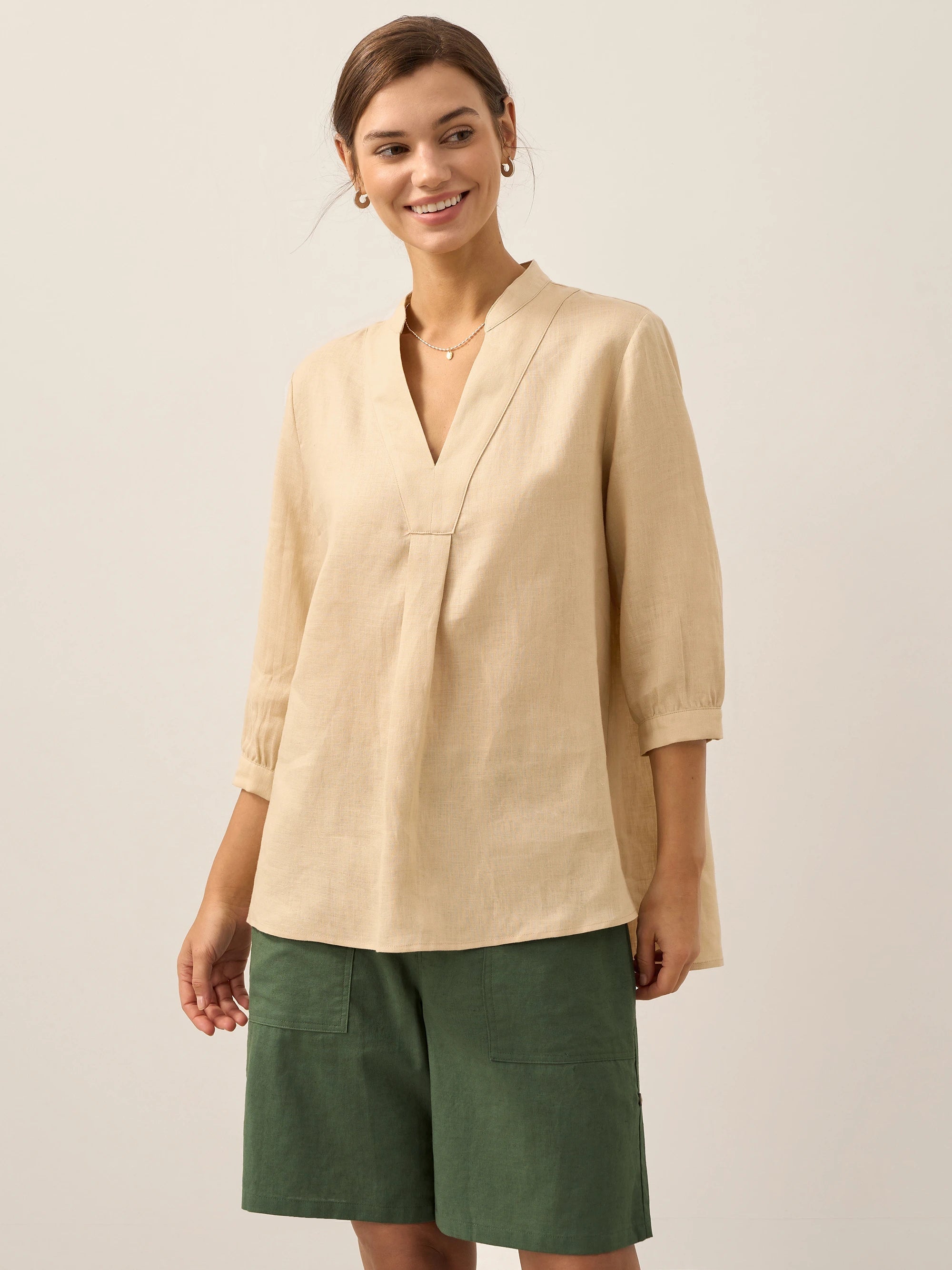 V-ringad linnetunika för dam-Shirts for women-Fjallbarn