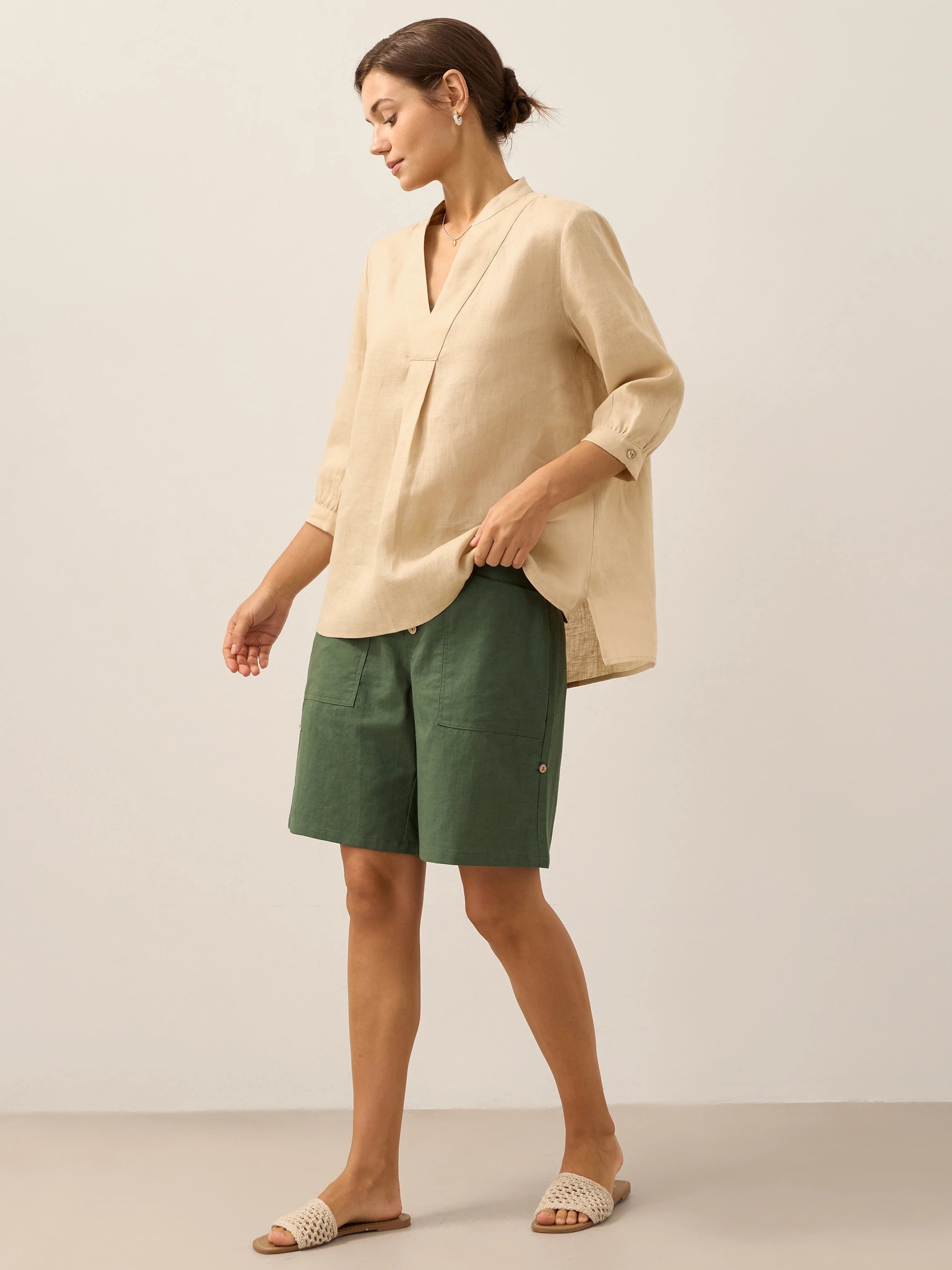 V-ringad linnetunika för dam-Shirts for women-Fjallbarn