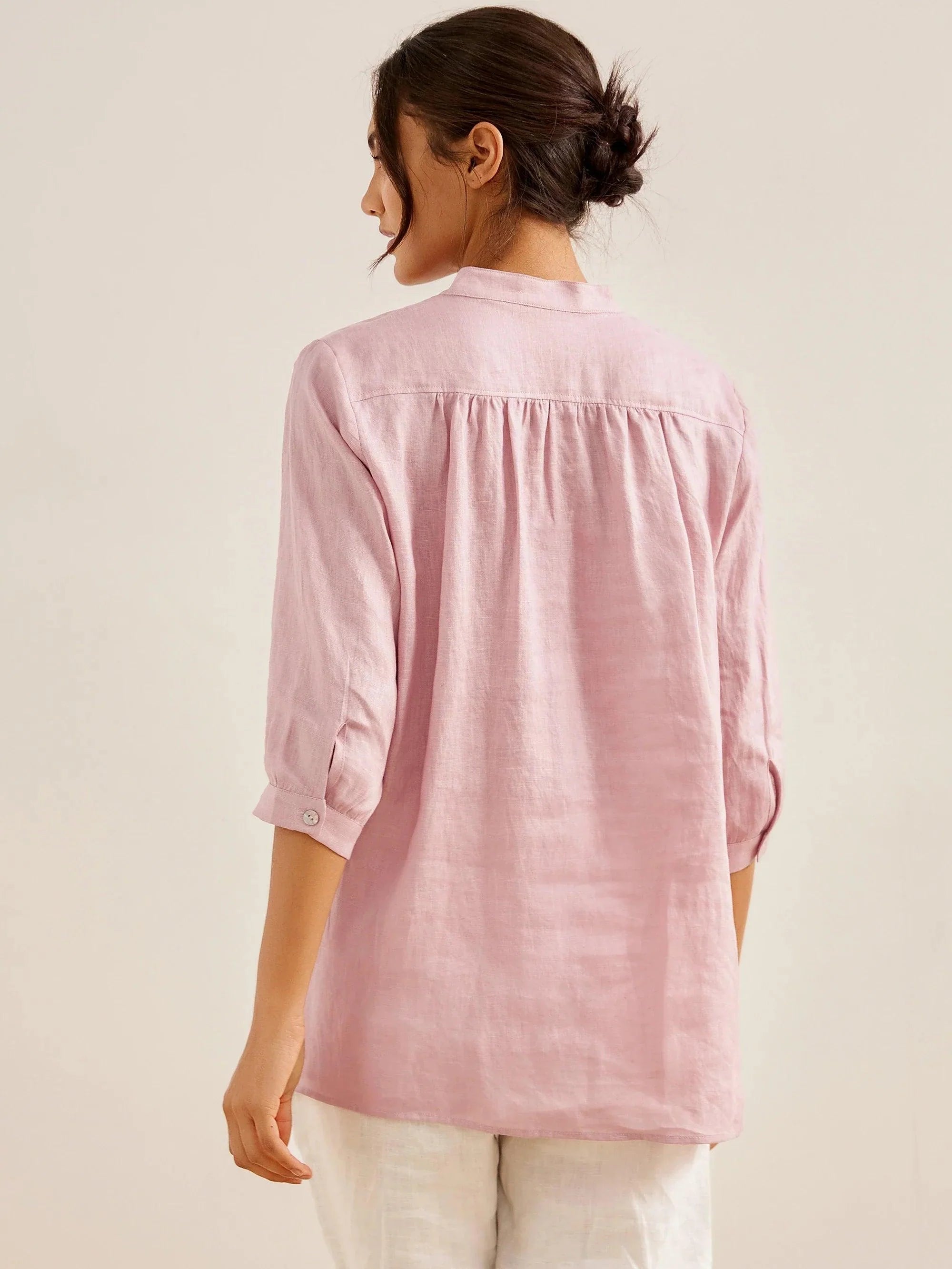 V-ringad linnetunika för dam-Shirts for women-Fjallbarn