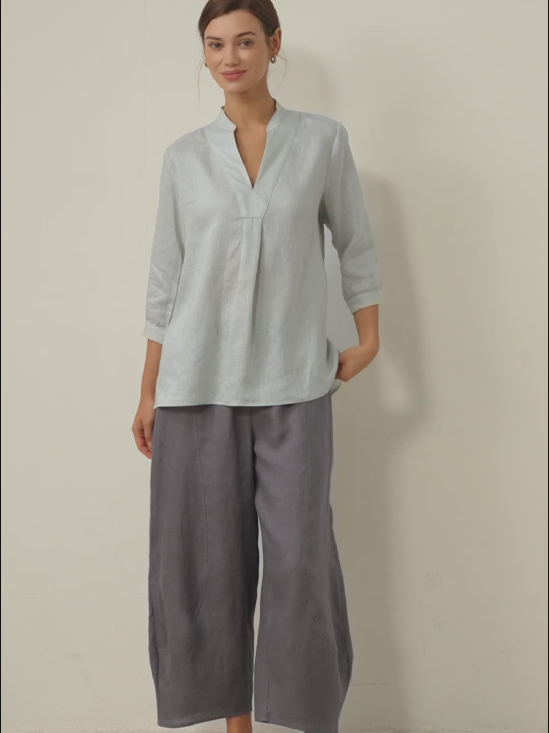 V-ringad linnetunika för dam-Shirts for women-Fjallbarn