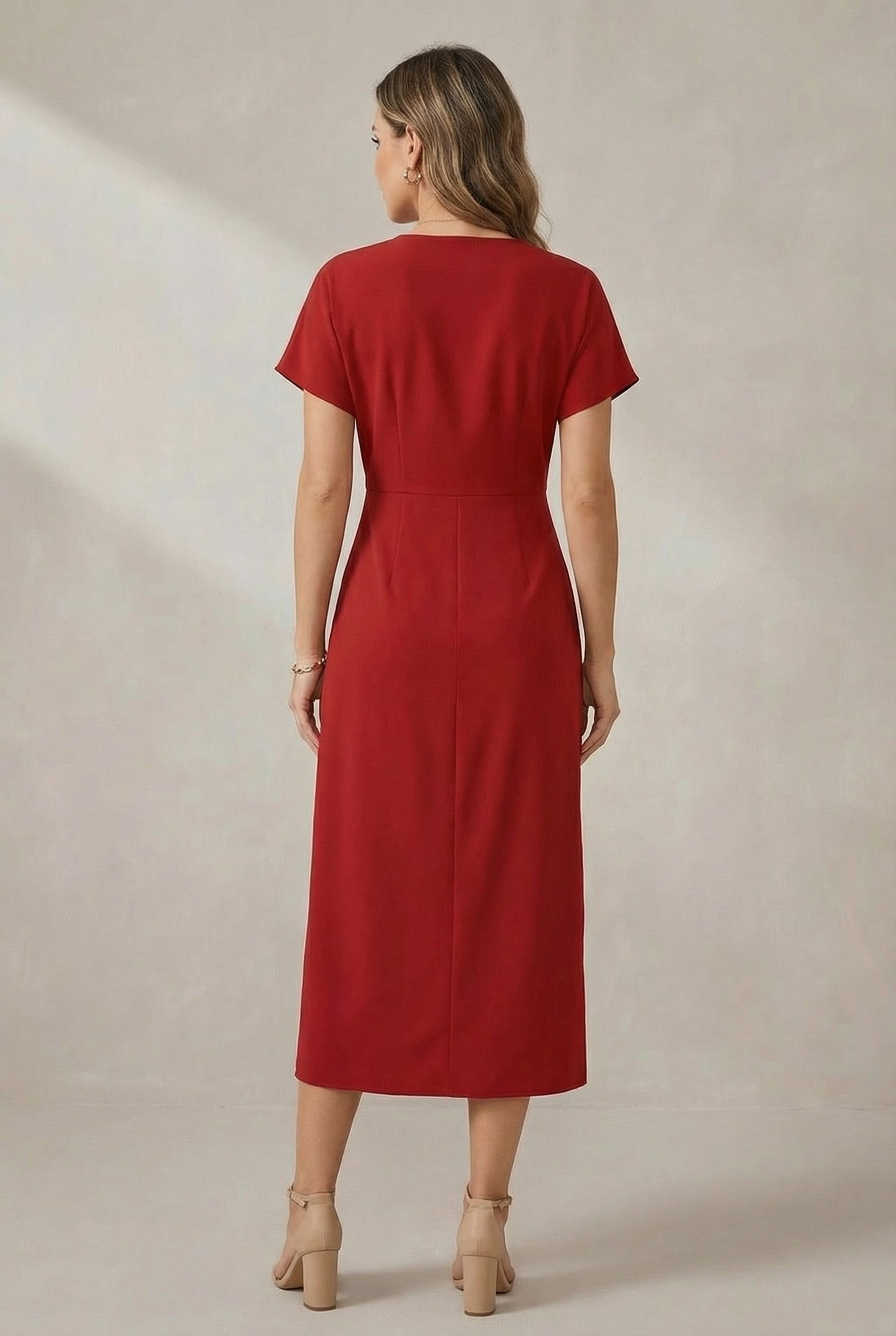V-ringad omlottklänning i midilängd för dam-Midi Dress-Fjallbarn