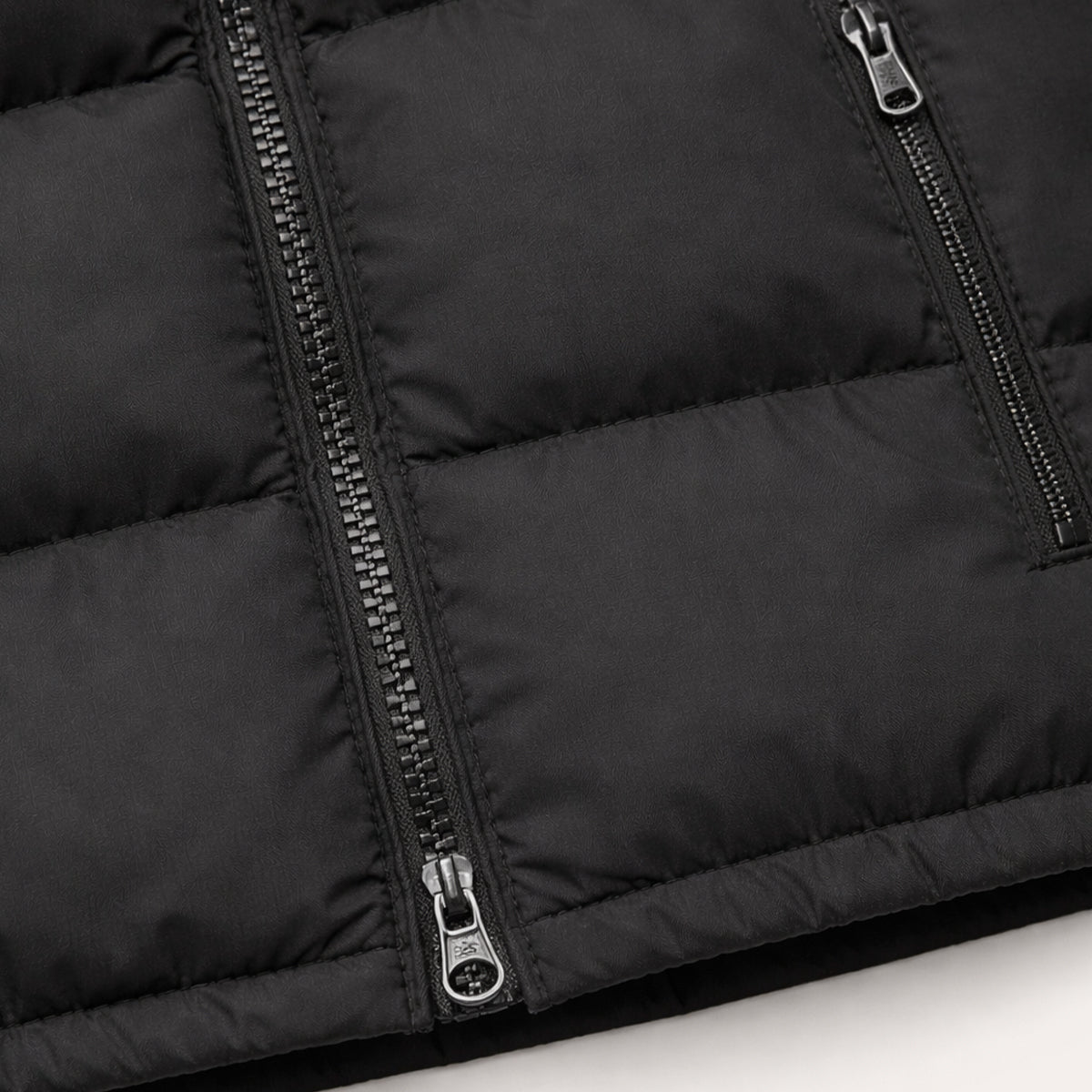 Vadderad puffer-väst för män med dragkedjefickor-Vests for men-Fjallbarn