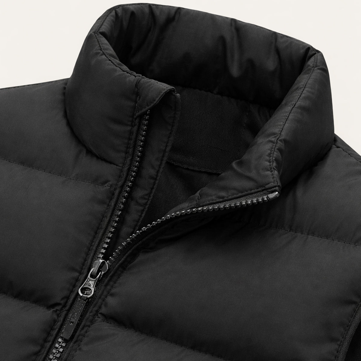 Vadderad puffer-väst för män med dragkedjefickor-Vests for men-Fjallbarn