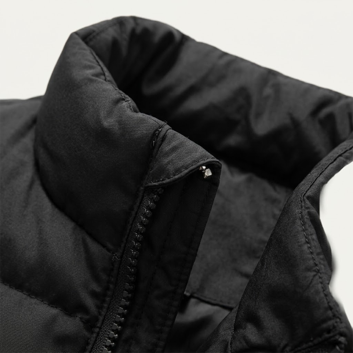 Vadderad puffer-väst för män med dragkedjefickor-Vests for men-Fjallbarn